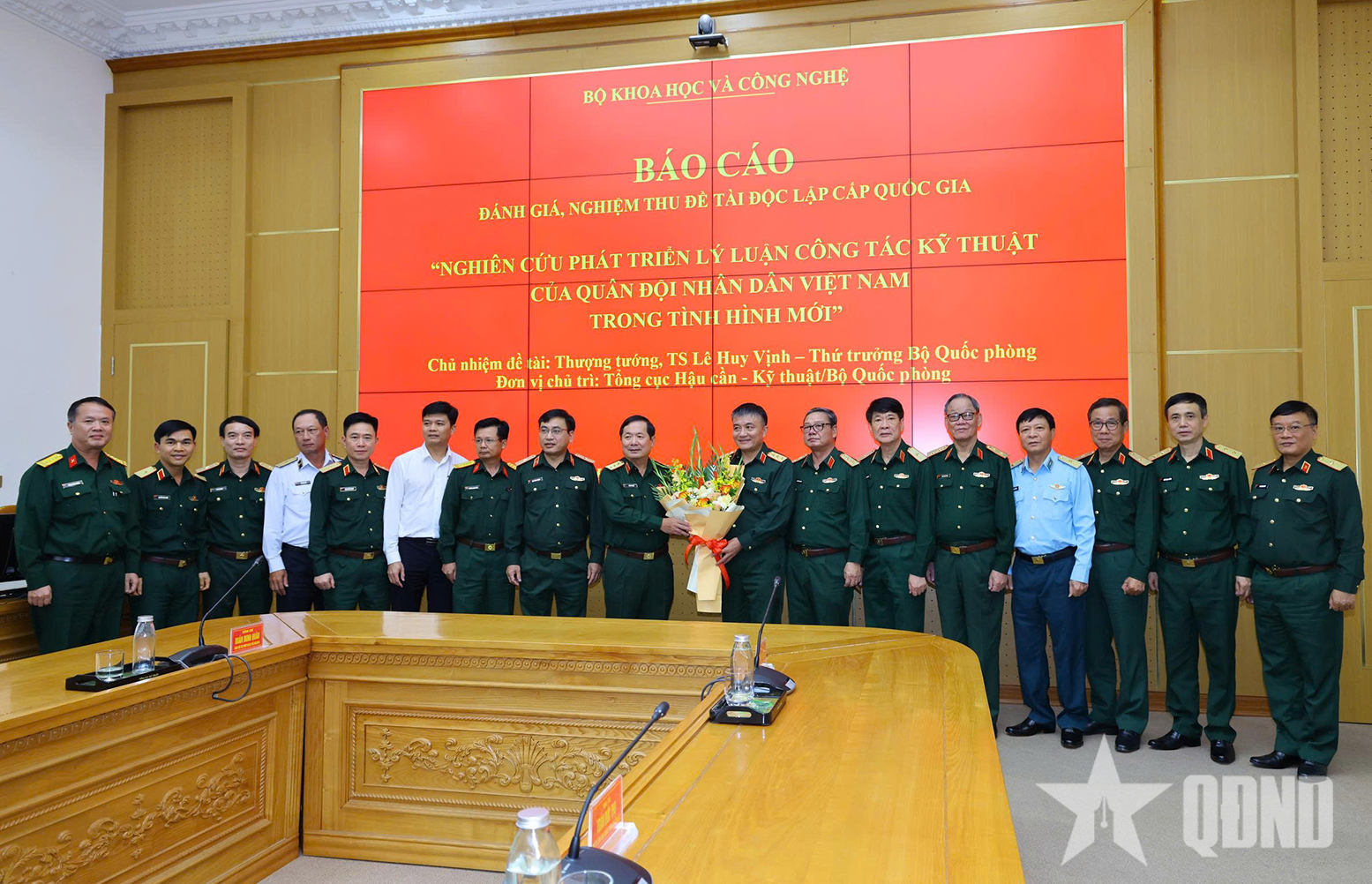 Hoàn thiện, bổ sung lý luận công tác kỹ thuật của QĐND Việt Nam